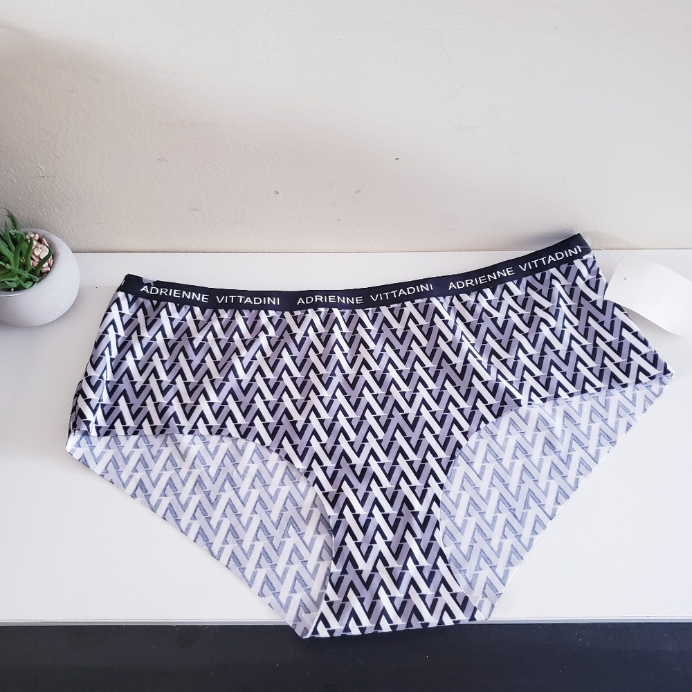 Adrienne VITTADINI NWT Panty - L